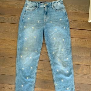 Hollister Ultra High Rise Mom Jean (Vintage Stretch) with Sunflowers